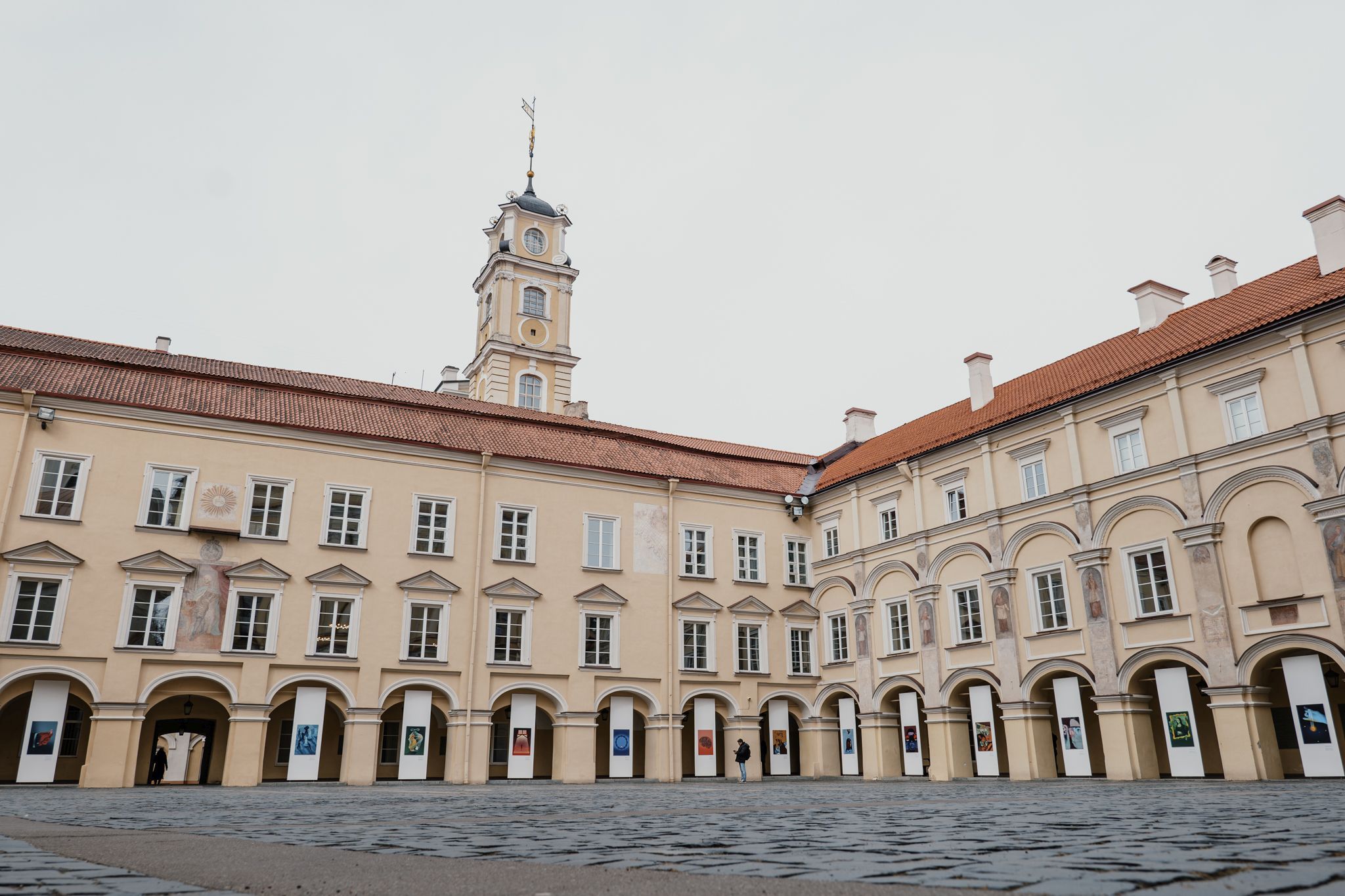 vilnius_uni.jpg (398 KB)